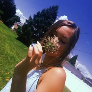 Meet your Posher, Madison